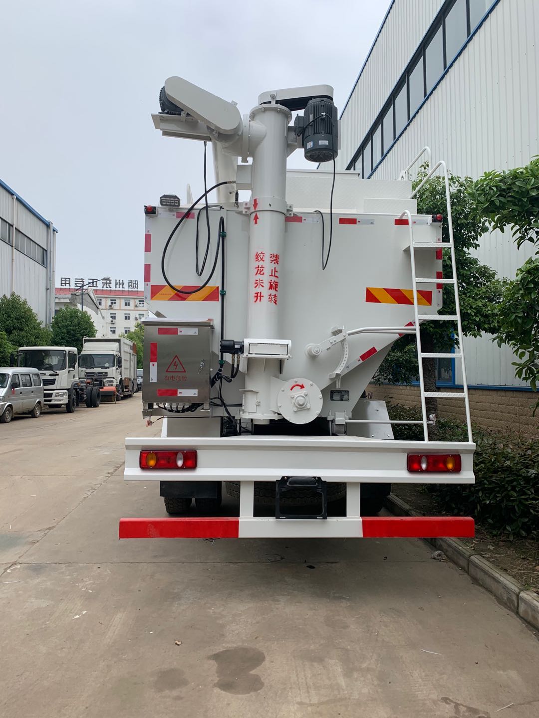 ����ǰ�ĺ��늄�44��ɢ�b����\(y��n)ݔ܇